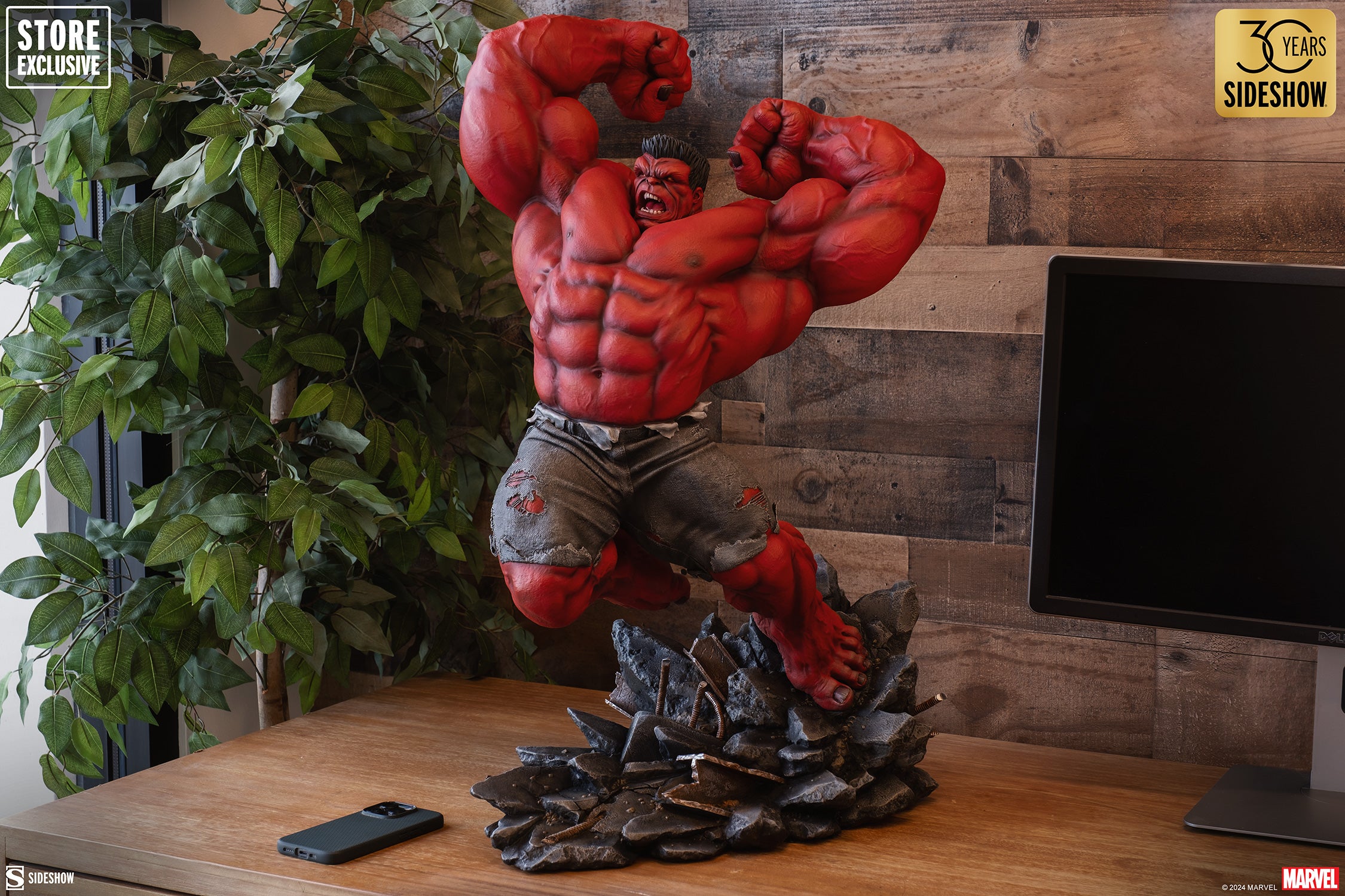 Sideshow Collectibles Marvel Red Hulk: Thunderbolt Ross Retail Exclusive  Premium Format Figure