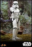 Hot Toys Star Wars Stormtrooper with Death Star Environment