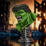 Diamond Select Marvel Legends in 3D Hulk 1:2 Scale Bust