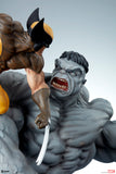 PRE-ORDER: Sideshow Collectibles Marvel Comics Grey Hulk vs Wolverine