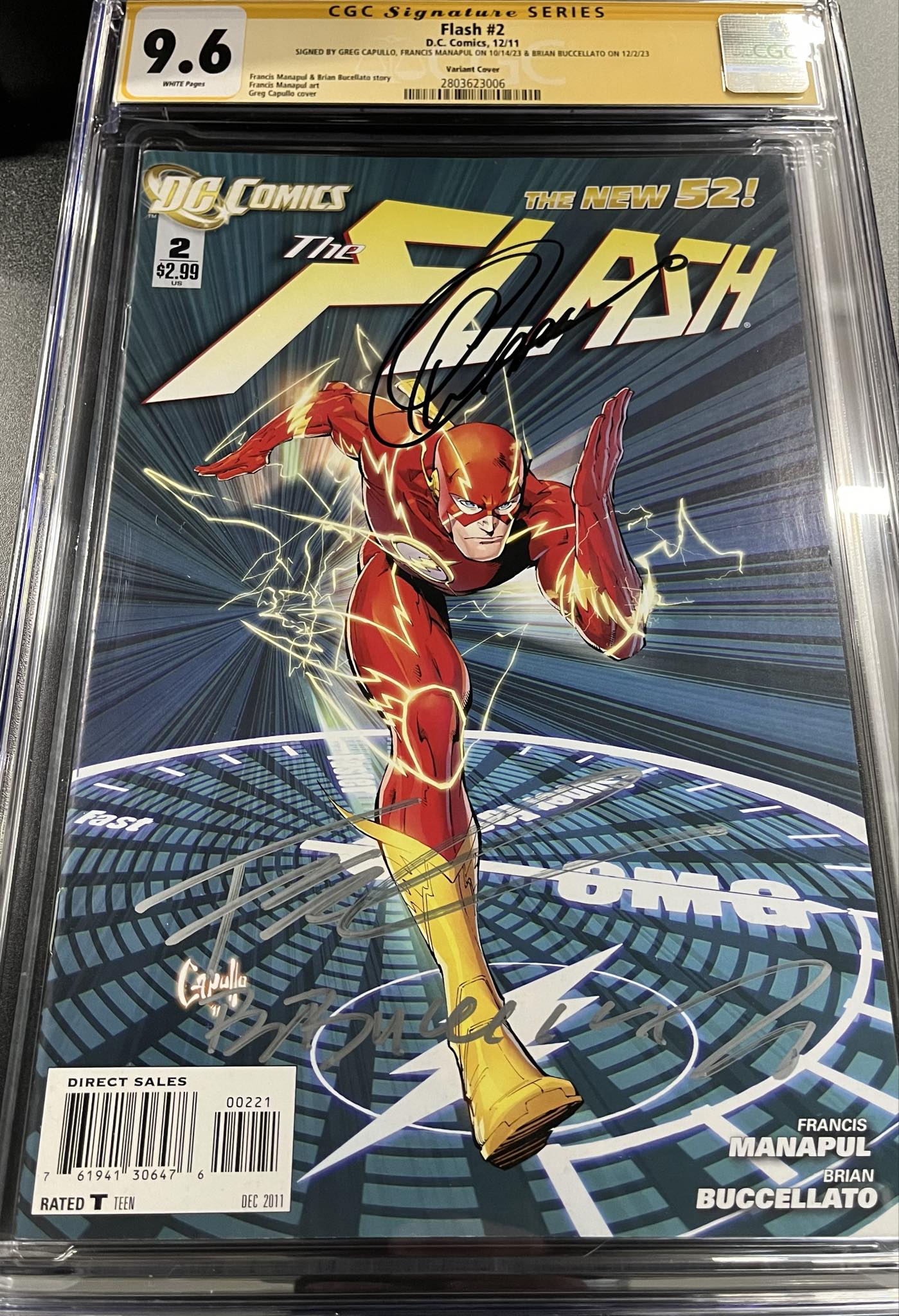 2 hot Graded comics and a signature series