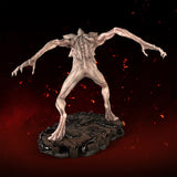 PRE - ORDER: Hollywood Collectibles Group Stranger Things Demogorgon Quarter Scale Statue - collectorzown