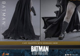 PRE - ORDER: Hot Toys DC Comics The Dark Knight Returns Batman Sixth Scale Figure - collectorzown