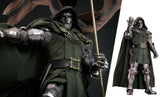 PRE - ORDER: Hot Toys Marvel Comics Doctor Doom Sixth Scale Figure - collectorzown