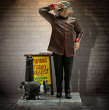 PRE - ORDER: Infinite Statue Benny Hill1:6 Statue - collectorzown