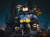 PRE - ORDER: Iron Studios Batman Family Animated Icons 1/10 Art Scale Statue - collectorzown