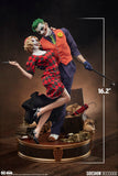 PRE - ORDER: Sideshow Collectibles DC Comics The Joker and Harley Quinn: Lawless Love Diorama - collectorzown