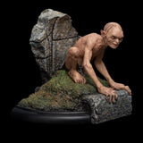 Weta Workshop The Lord of the Rings Gollum Guide to Mordor Miniature Statue - collectorzown