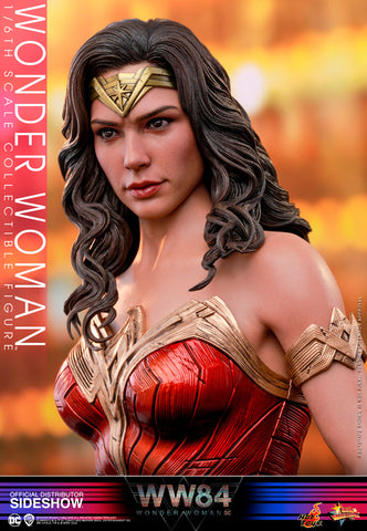 PRE-ORDER: Hot Toys Wonder Woman Sixth Scale Figure