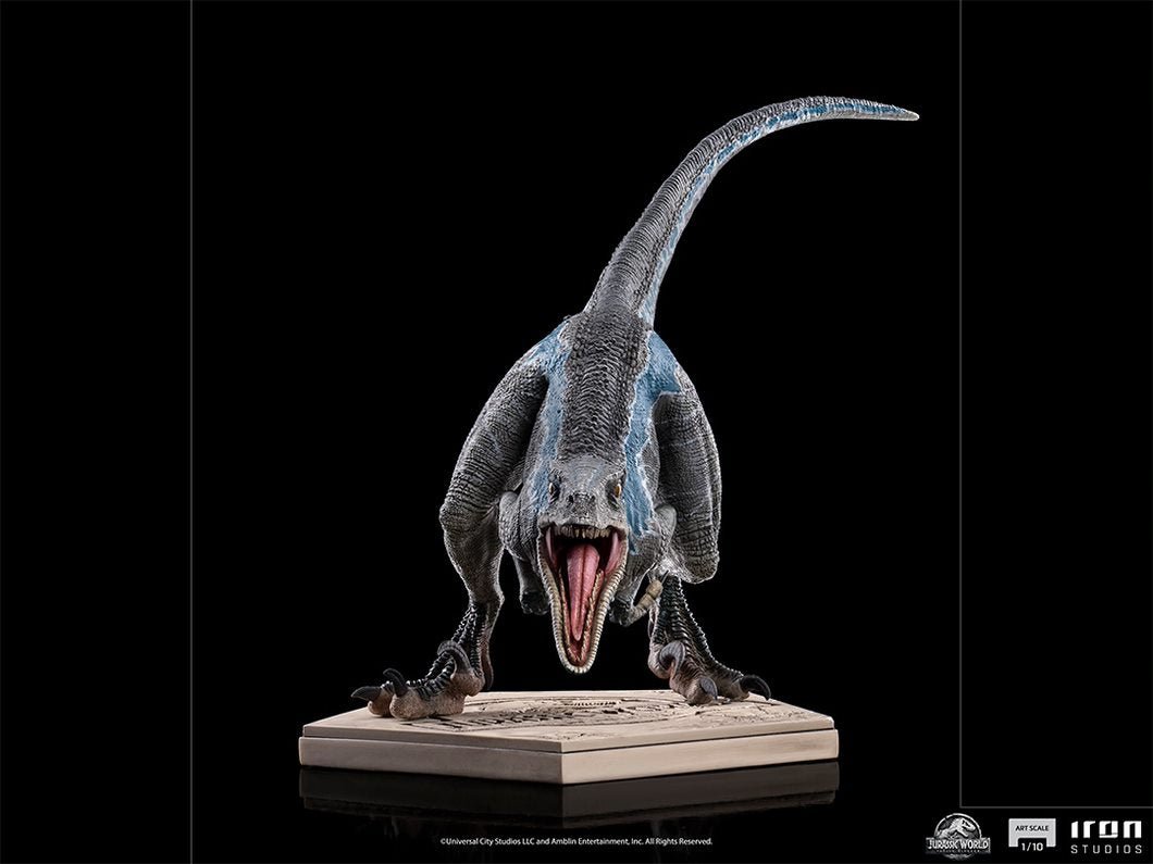 Jurassic World Fallen Kingdom full photo of the Velociraptor  Jurassic  world dinosaurs, Blue jurassic world, Jurassic world fallen kingdom