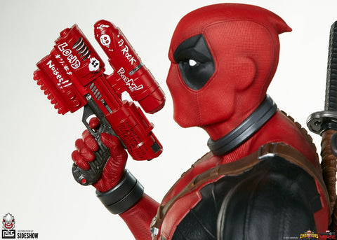  Diamond Select Toys Marvel Select: Deadpool Action  Figure,Red,black,Standard : Toys & Games
